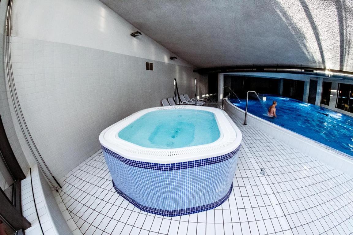 Premium Apartment For Old Town & Jewish Quarter Plus Pool Krakow Exterior photo